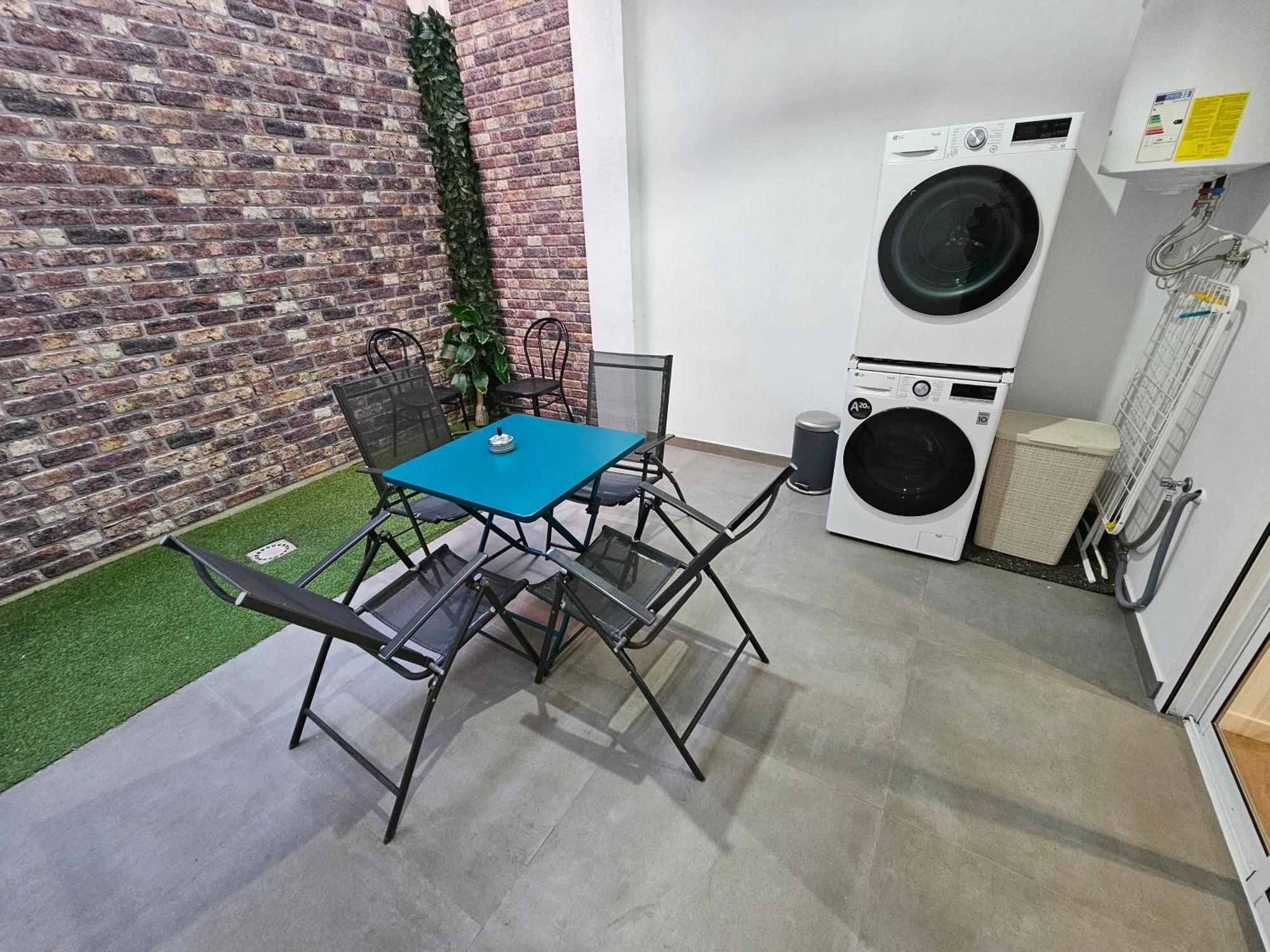 Bear Homes - Olimpia Suite Valencia Buitenkant foto